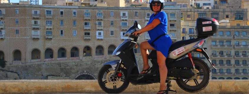 Rollerfahren-Malta-Miete-Verkehr-Versicherung