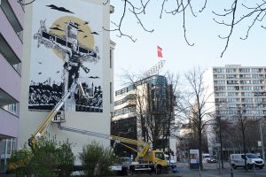Collateral_Crucifixion_Berlin_Julian_Assange_Mural_Street_Art_Berlin_Captain_Borderline